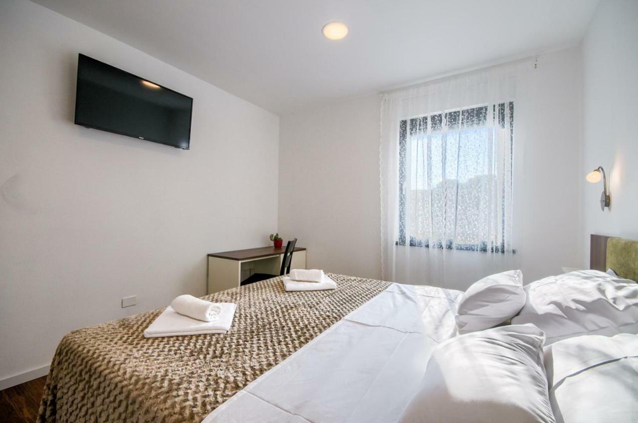 Rooms K&T Sea Side Luxury Pula Exterior foto